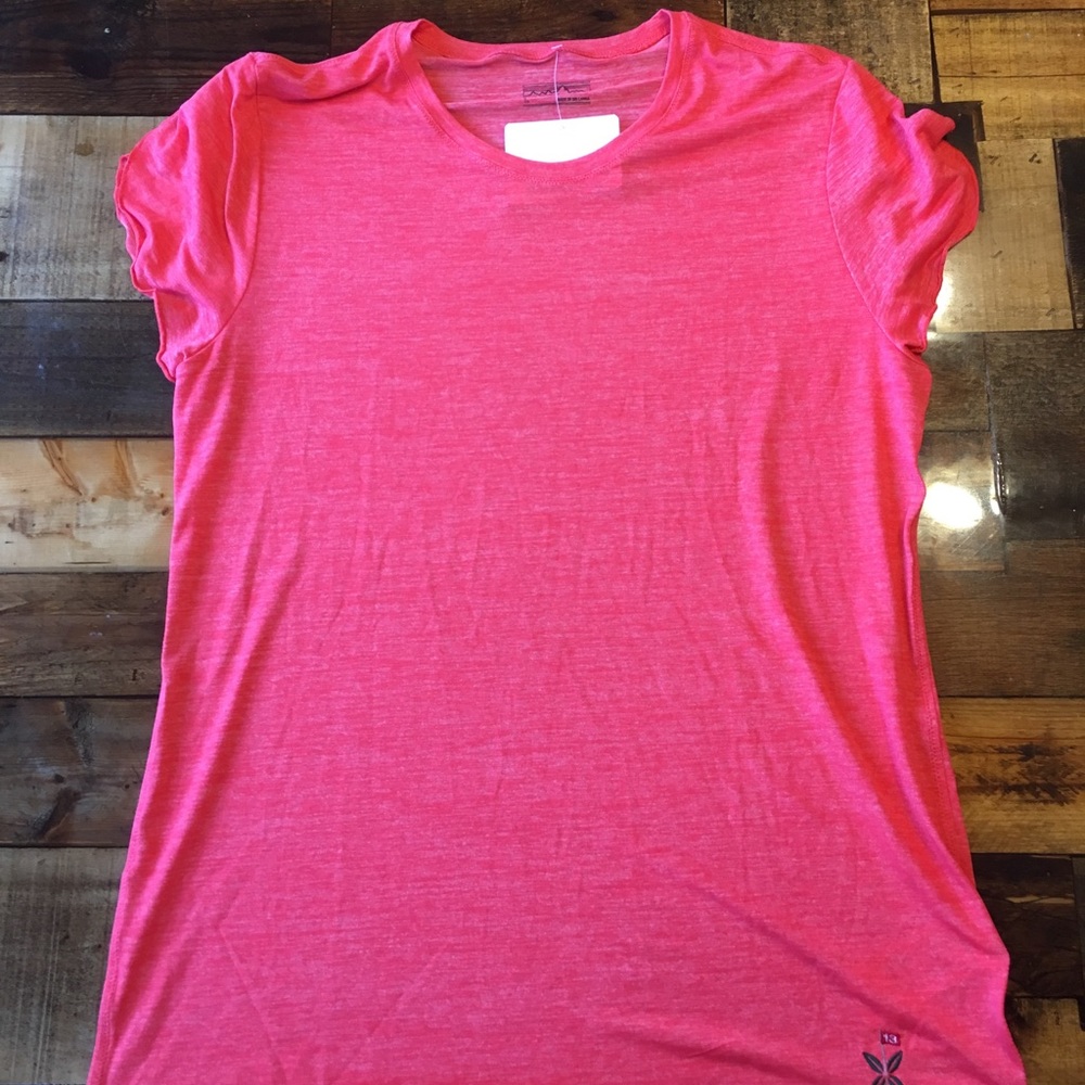 Patagonia size Large Hot pink Glorya Tee